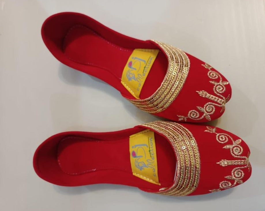 Women's Velvet Fancy Embroidered Red Khussa