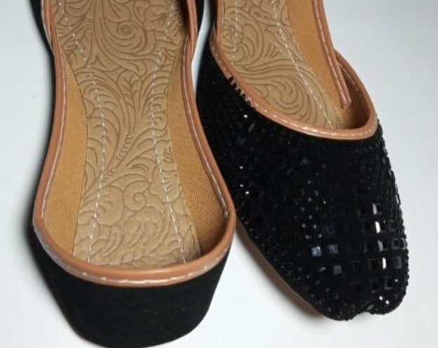 Women's PU Fancy Embroidered Black Khussa - Jutishop.pk