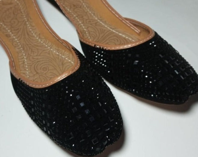 Women's PU Fancy Embroidered Black Khussa - Jutishop.pk