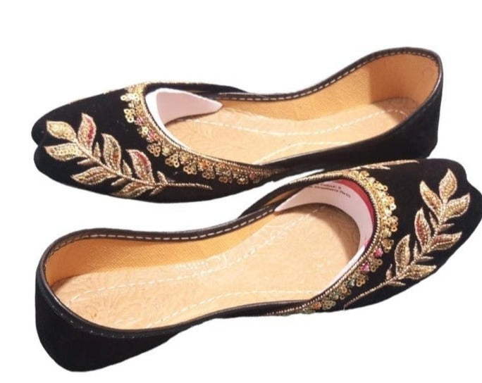 Women's Velvet Fancy Embroidered Black-Golden Khussa - Jutishop.pk