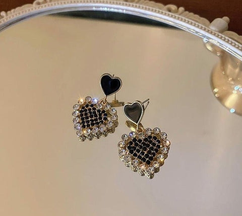 Black Shiny Stone Heart Earrings